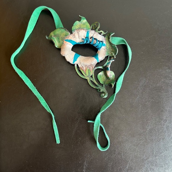 Arts & Myths Artisan Created Leather Flower Masquerade Mask - Picture 1 of 9